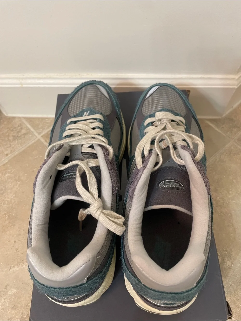 New Balance Teal & Gray Retro Runner